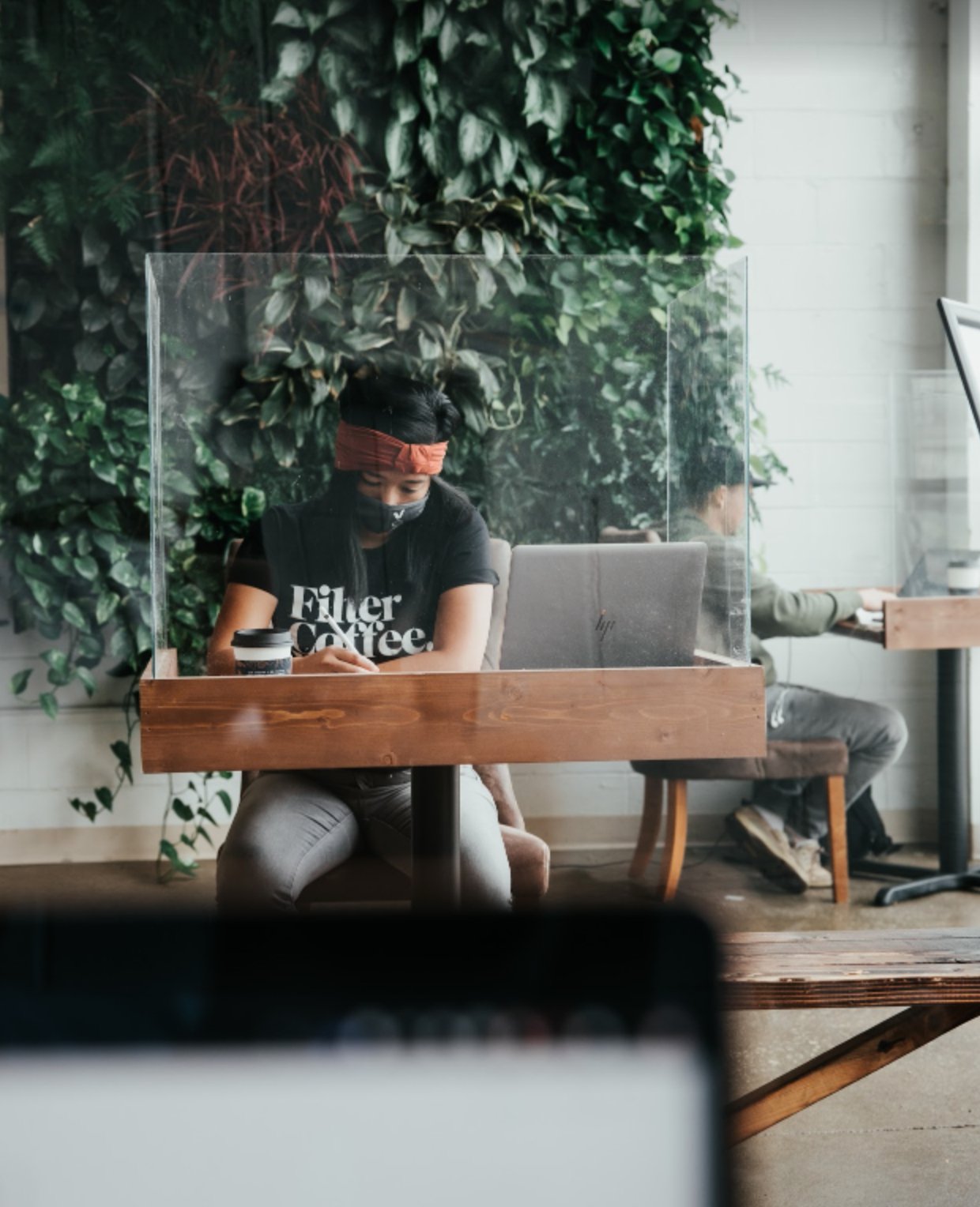 Workstation Plexi-Desks - Brewpoint Coffee